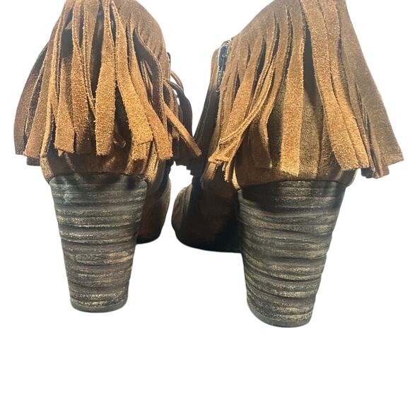 Born Fringe Suede Ankle Boots Brown Moc Toe Western Boho Size 9 Heeled bootie - Picture 9 of 11